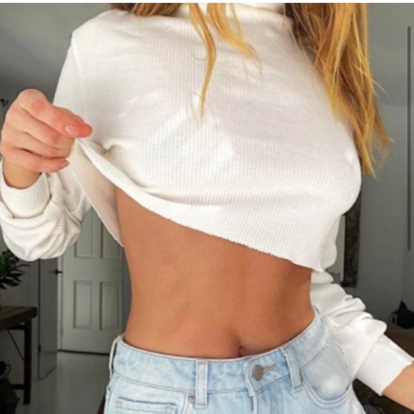 Tiger Mist Sugar ribbed crop turtleneck long sleeve top Size. XS - Picture 3 of 5